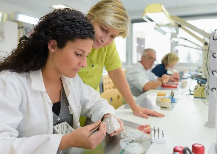 rheinBISS Kieferorthopädie, Dr. Metin Yildiz in Homberg