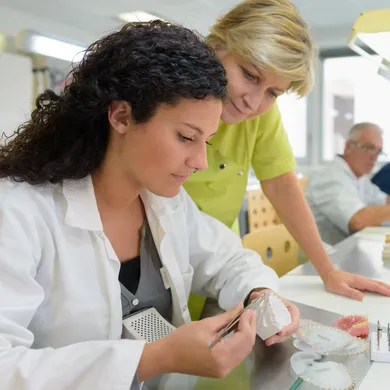 rheinBISS Kieferorthopädie, Dr. Metin Yildiz in Homberg